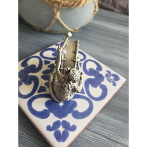 Hudson fine pewter monkey drummer figurine - Picture 2 of 6